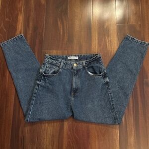 ZARA High Waisted Jeans Size 6 (runs small)
